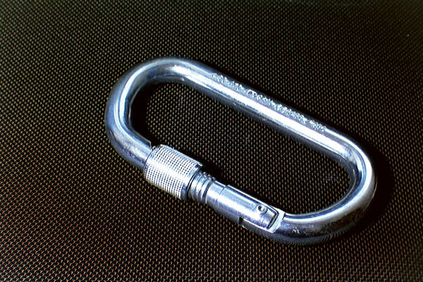 Carabiner Stubai, steel locking oval